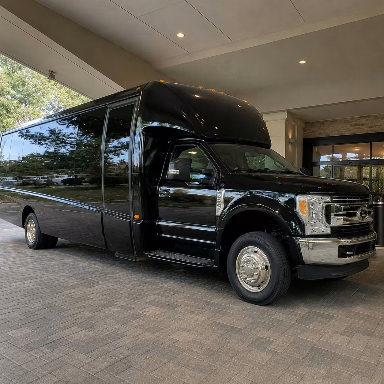 charterbusrentalwichitafallstx com lets you compare minibuses party buses and charter buses for wichita falls concerts
